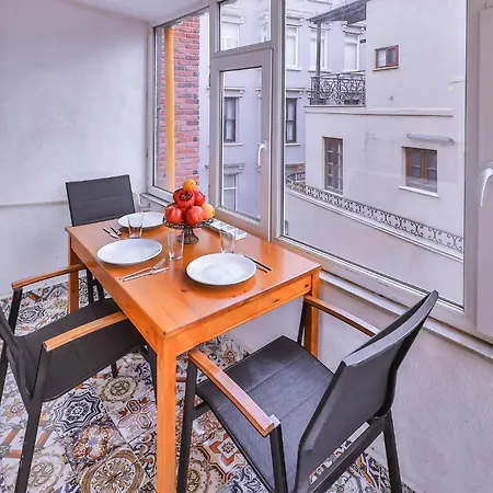 Hug Galata Apartment *